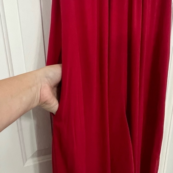 Kate & Mallory berry red pullon diagonal hem oversized jumpsuit, XS. - Picture 3 of 7